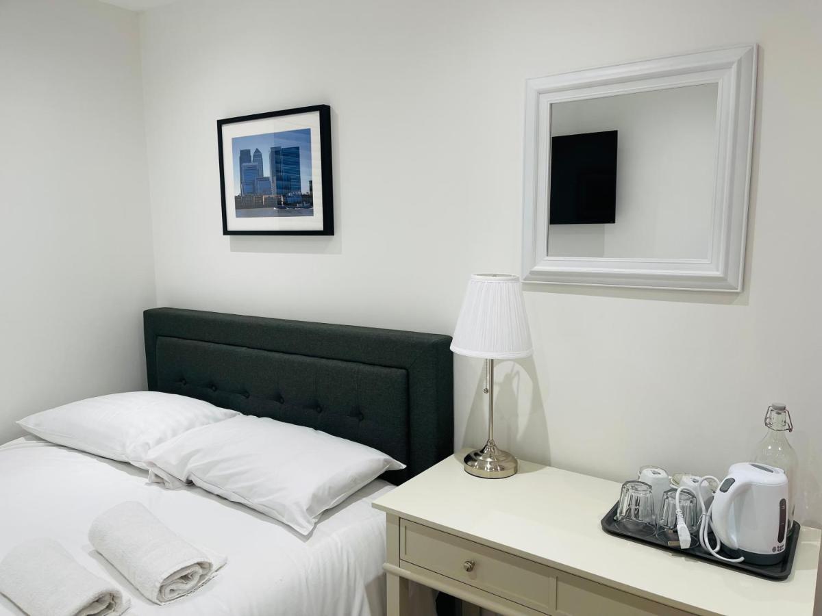 Riverside Premium Double Room Garden View E14 Londra Exterior foto
