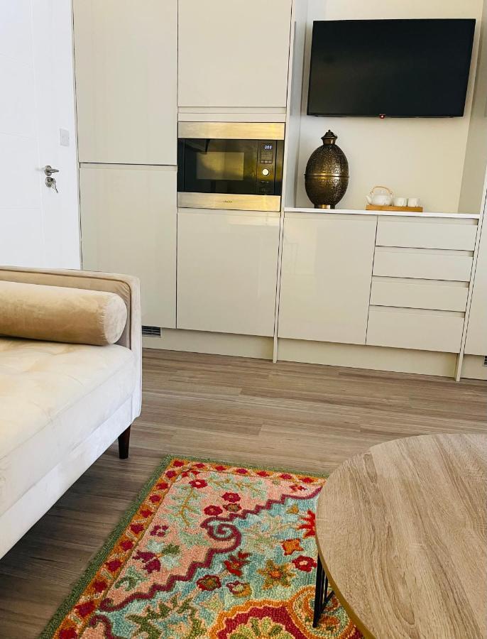 Riverside Premium Double Room Garden View E14 Londra Exterior foto