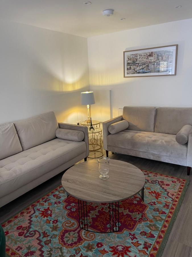 Riverside Premium Double Room Garden View E14 Londra Exterior foto